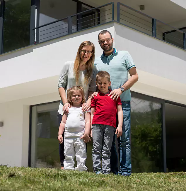 Why Klamath Falls Trusts Klamath Falls Pest Control Pro for Carpenter Bee Removal?